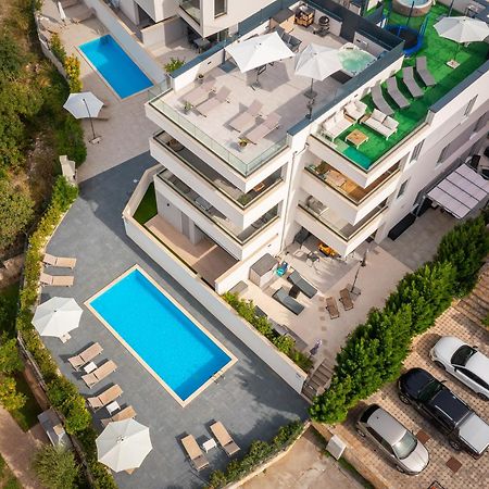 Apartment Alegria In Okrug With Heated Pool, Sea View, Jacuzzi, Wifi Trogir Exterior photo